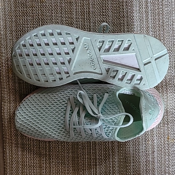 Adidas deerupt shoes! Sz 6 big kids - Picture 3 of 5